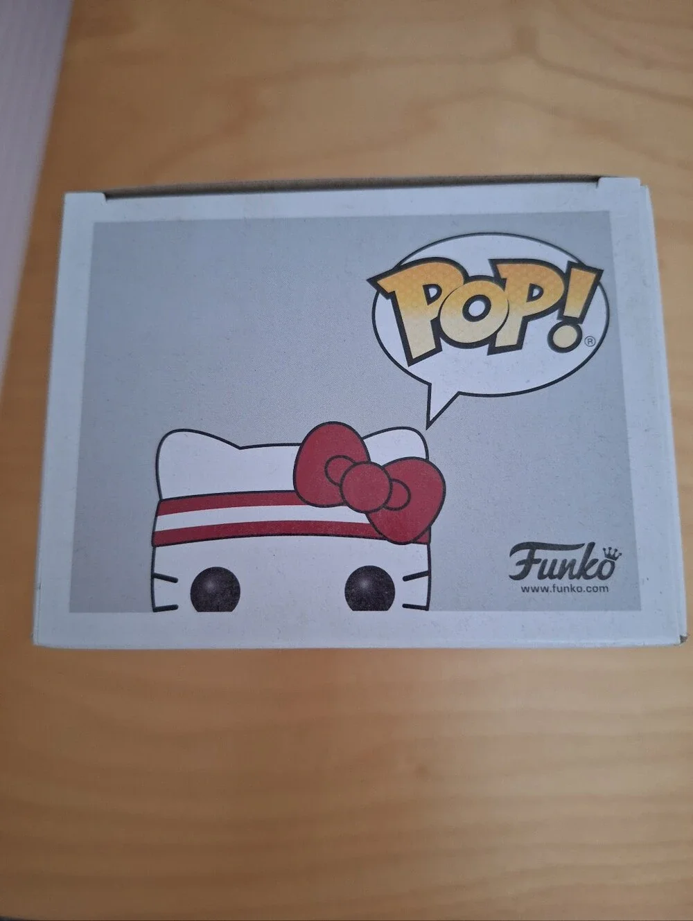 Funko Pop HELLO KITTY X TEAM USA Hello Kitty Surfing #35 Protector NEW VAULTED